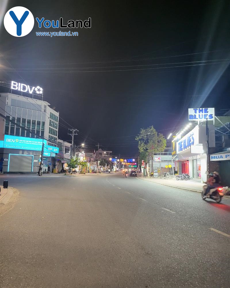Mặt Tiền Trần Quý Cáp, Thị Xã Ninh Hòa, Tỉnh Khánh Hòa